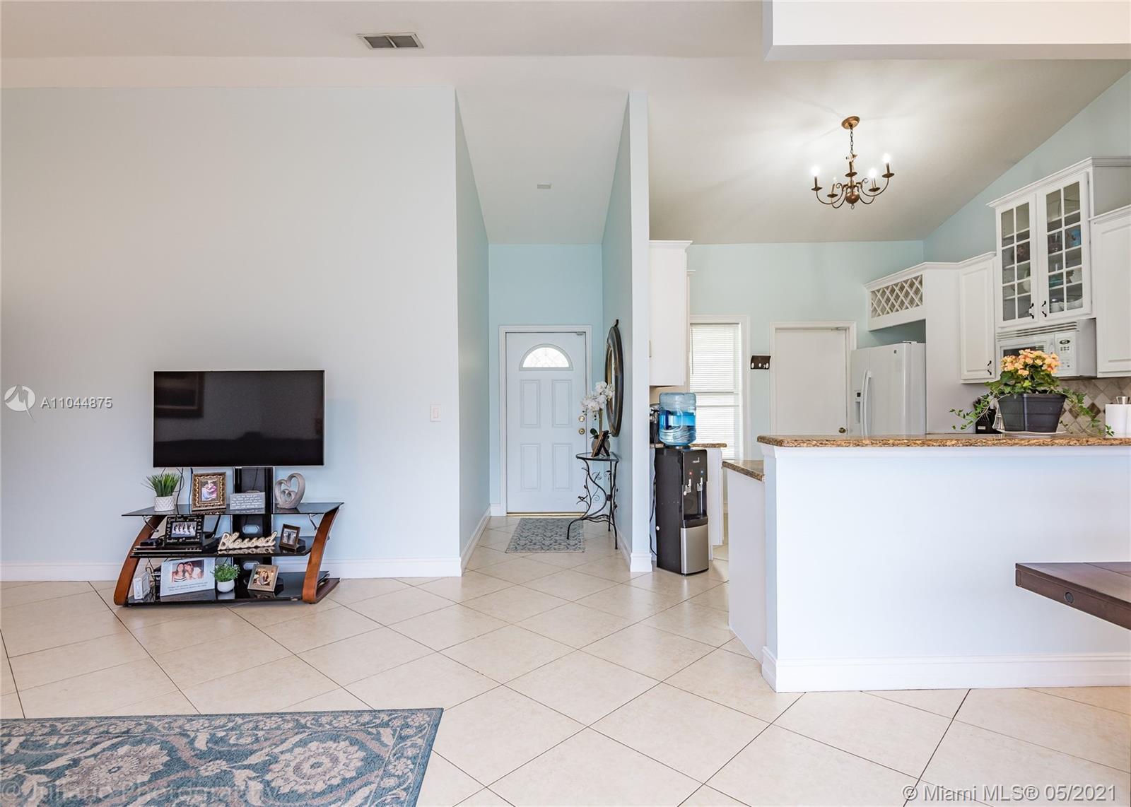 19342 Liberty Road Boca Raton, FL 33434 - Photo 8 of 20