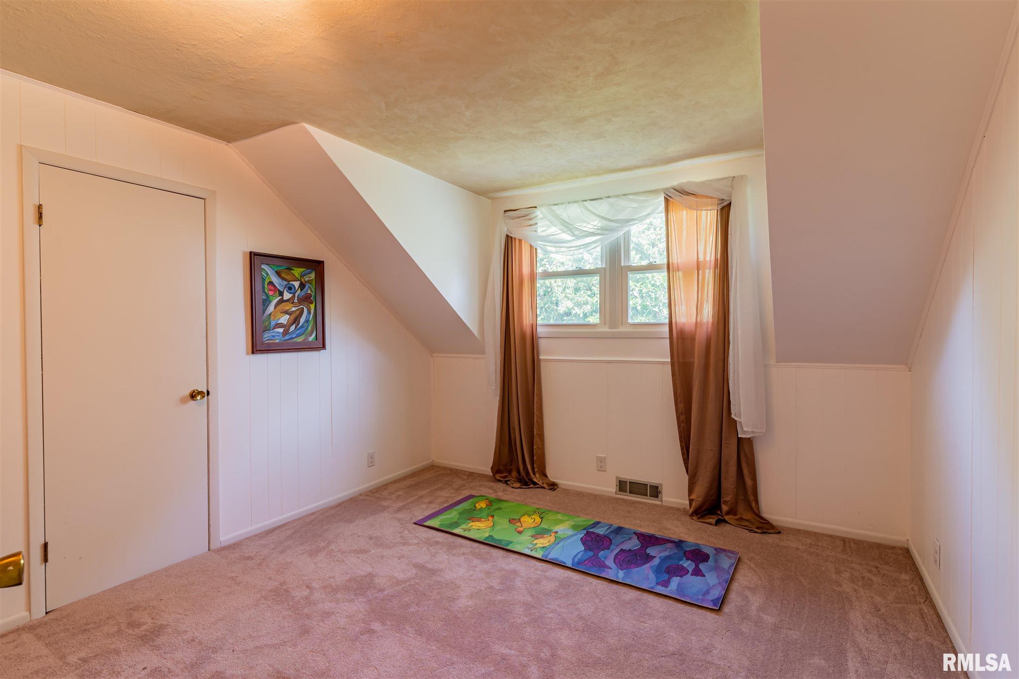 26353 North Orion School Road Canton, IL 61520 - Photo 24 of 36 Gallery Image 24