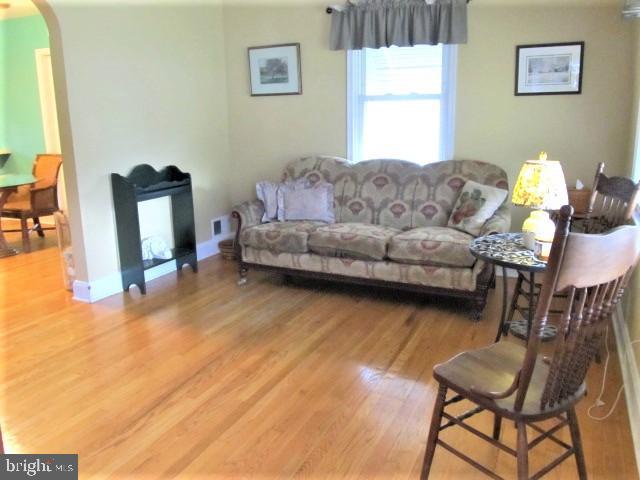 564 Fairmount Road Linthicum Heights, MD 21090 - Photo 2 of 33 Beautiful hardwood flooring!