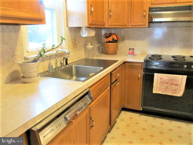 564 Fairmount Road Linthicum Heights, MD 21090 - Photo 11 of 33