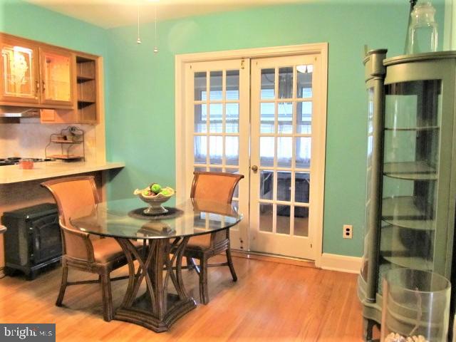564 Fairmount Road Linthicum Heights, MD 21090 - Photo 8 of 33 Dining room with french doors leading to porch!