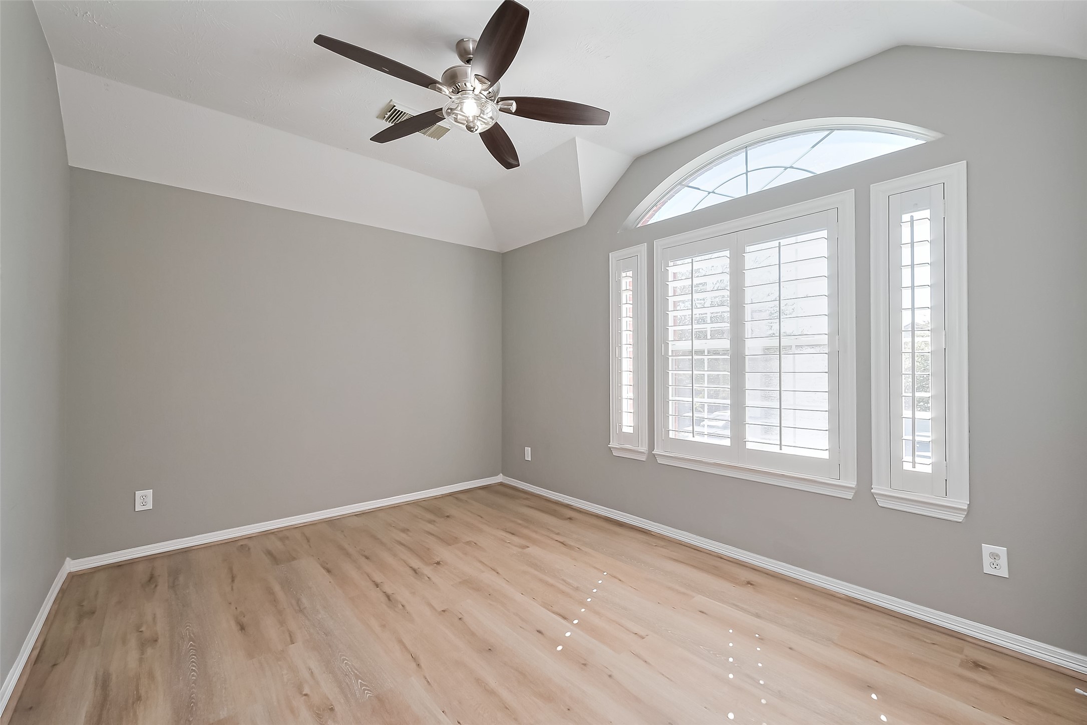 3007 Country Boy Court Spring, TX 77373 - Photo 33 of 37 Secondary bedroom #5 upstairs