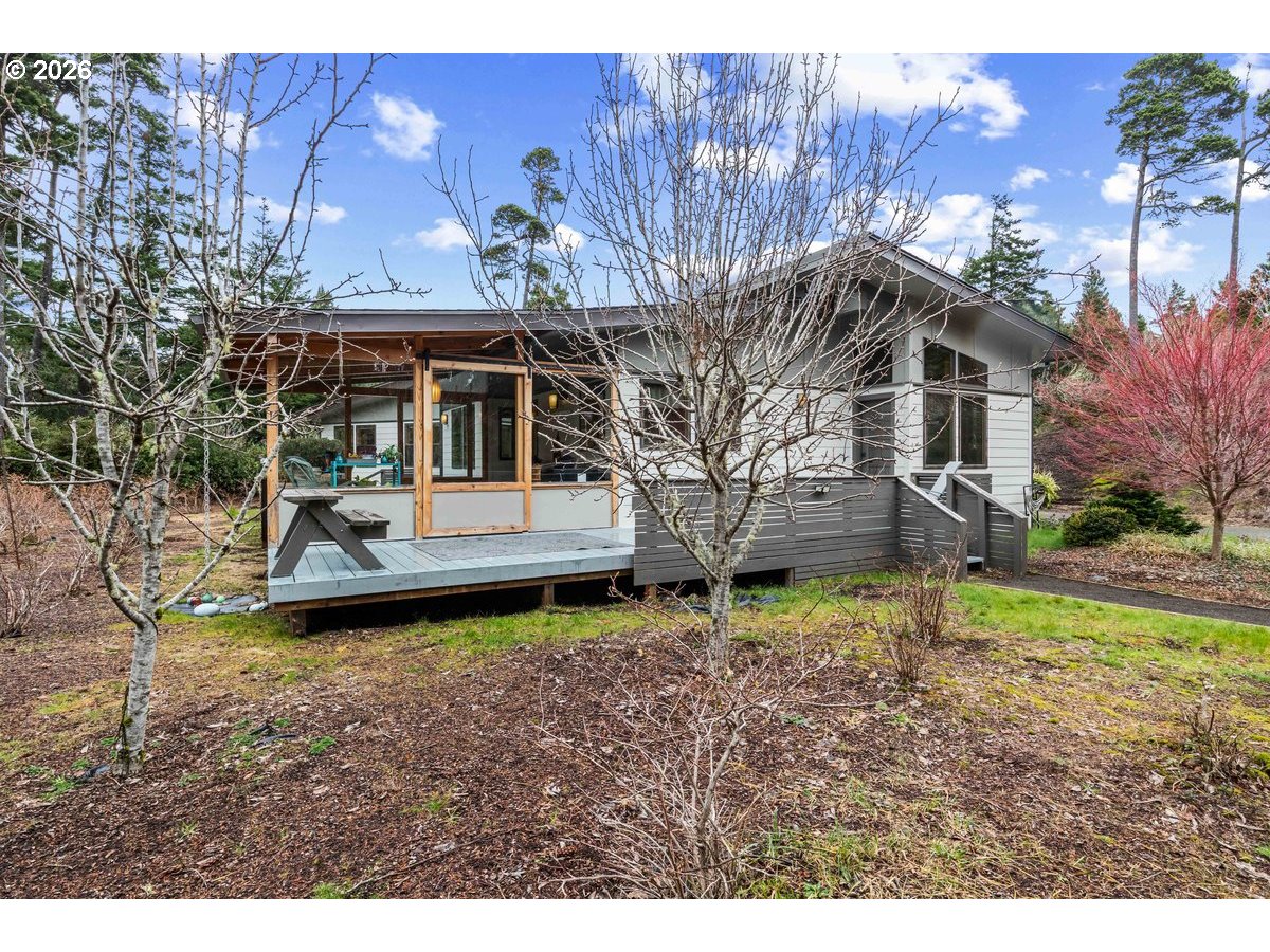 4975 Heceta Beach Road Florence, OR 97439 - Photo 39 of 48 a view of a house with a yard