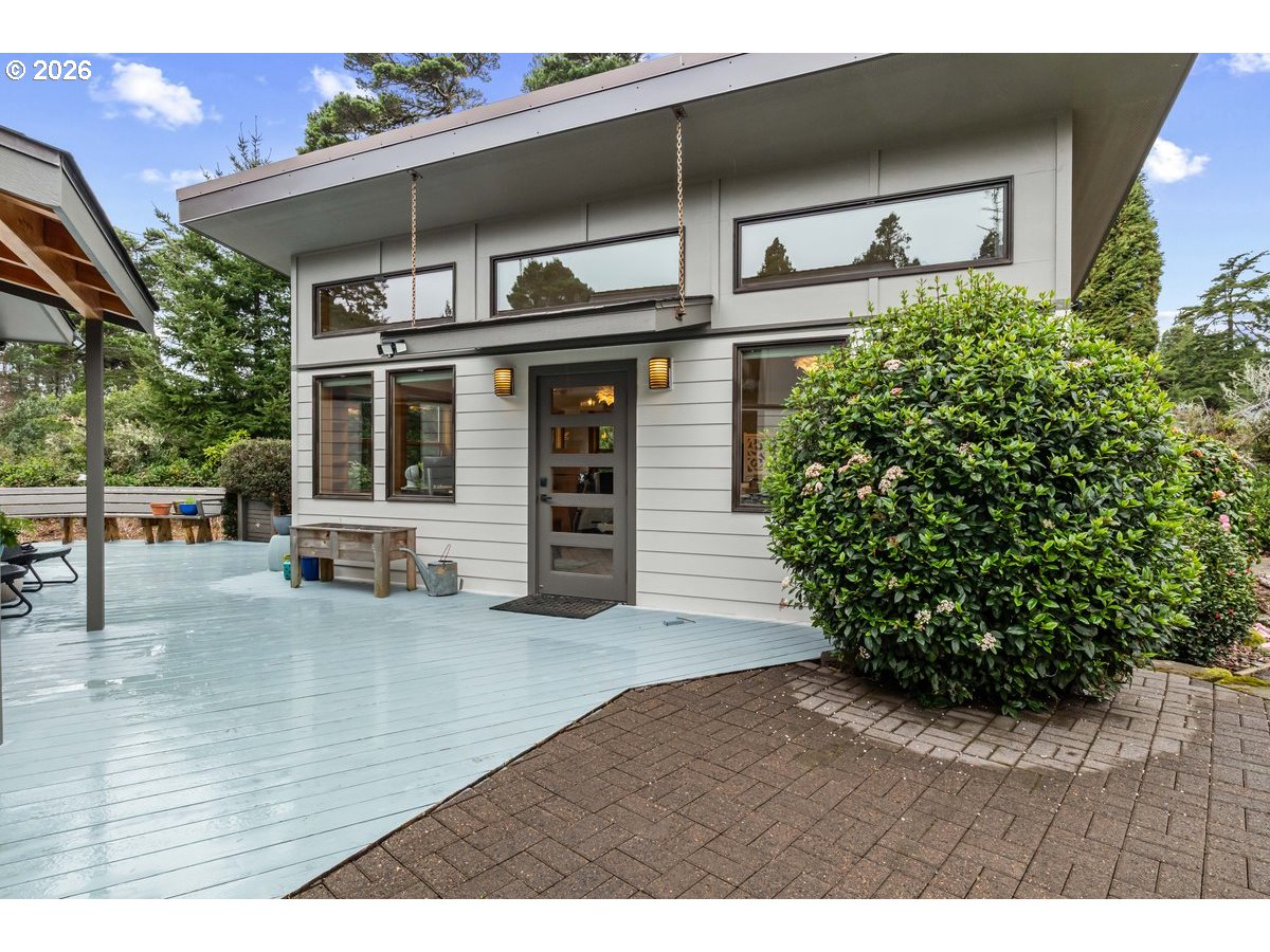 4975 Heceta Beach Road Florence, OR 97439 - Photo 5 of 48 Studio