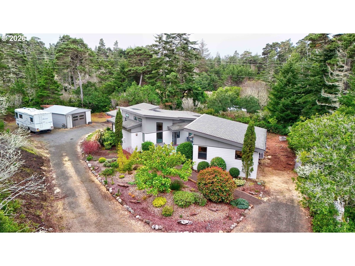 4975 Heceta Beach Road Florence, OR 97439 - Photo 6 of 48 a picture of city view