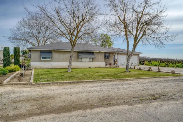 $1,350,000 | 350 North Floyd Avenue, Fresno, CA 93706