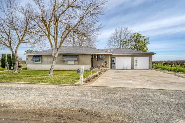 $1,350,000 | 350 North Floyd Avenue, Fresno, CA 93706