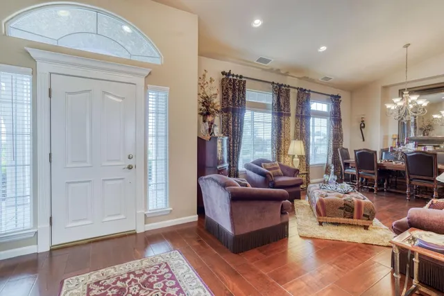 $1,350,000 | 350 North Floyd Avenue, Fresno, CA 93706