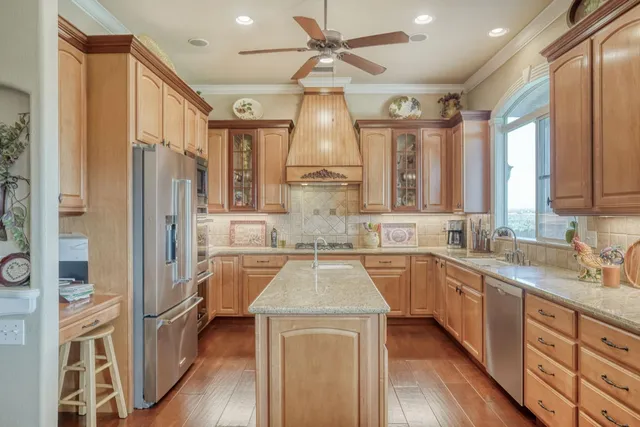 $1,350,000 | 350 North Floyd Avenue, Fresno, CA 93706