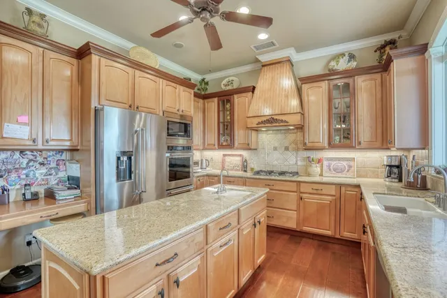 $1,350,000 | 350 North Floyd Avenue, Fresno, CA 93706