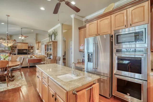 $1,350,000 | 350 North Floyd Avenue, Fresno, CA 93706