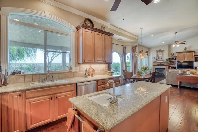 $1,350,000 | 350 North Floyd Avenue, Fresno, CA 93706