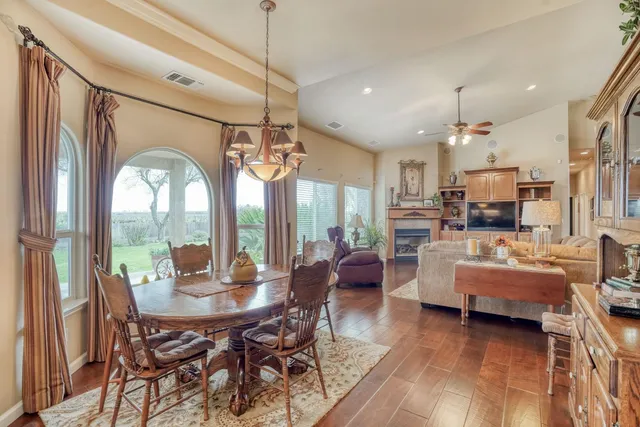 $1,350,000 | 350 North Floyd Avenue, Fresno, CA 93706