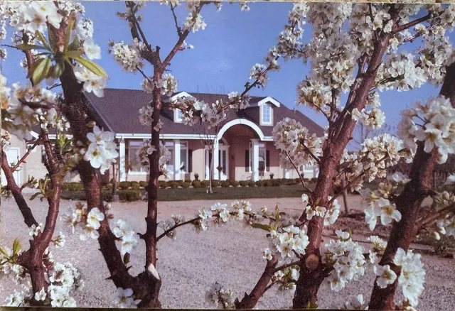 $1,350,000 | 350 North Floyd Avenue, Fresno, CA 93706