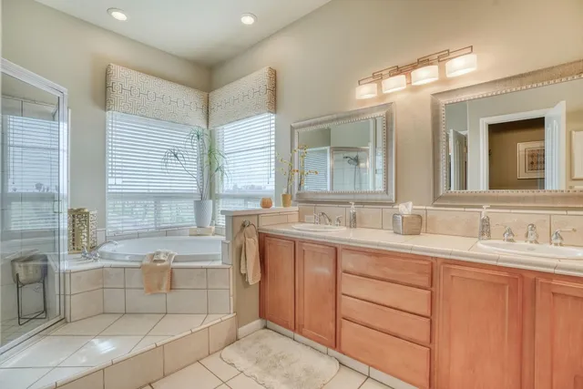 $1,350,000 | 350 North Floyd Avenue, Fresno, CA 93706