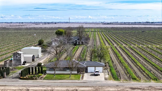 $1,350,000 | 350 North Floyd Avenue, Fresno, CA 93706