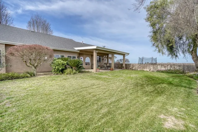 $1,350,000 | 350 North Floyd Avenue, Fresno, CA 93706