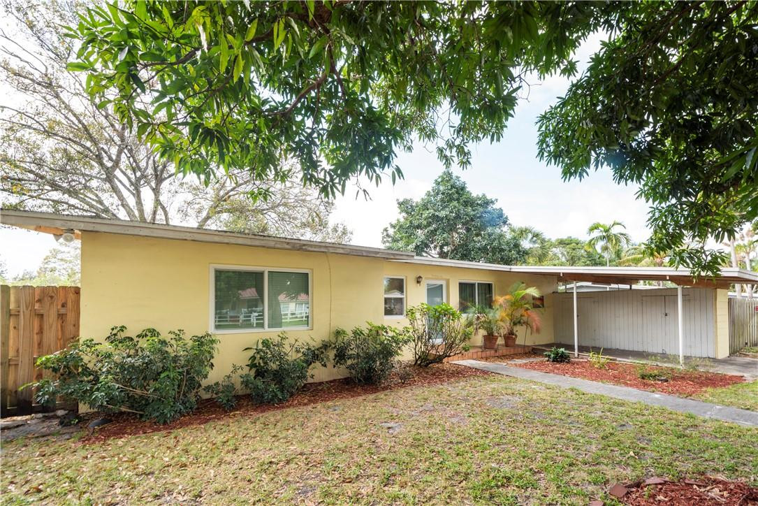 4210 Southwest 10th Street Plantation, FL 33317 - Photo 3 of 31 Photo 3