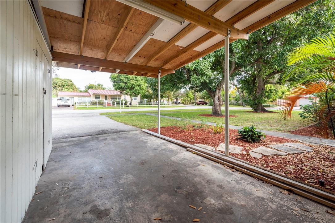 4210 Southwest 10th Street Plantation, FL 33317 - Photo 4 of 31 Photo 4