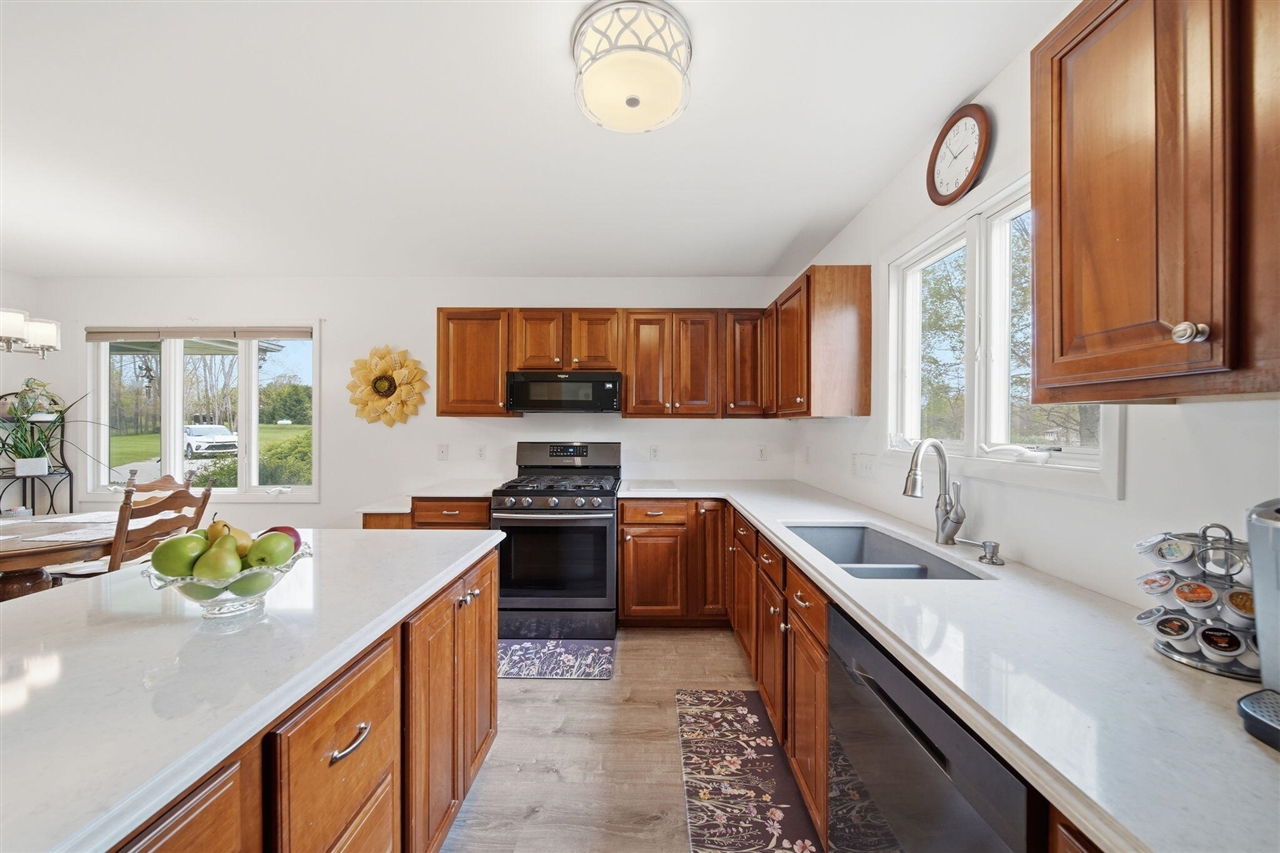 4926 Walz Road Jackson, MI 49201 - Photo 17 of 67