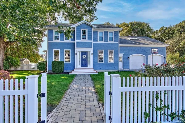 $1,250,000 | 8 Bay Avenue, Barrington, RI 02806