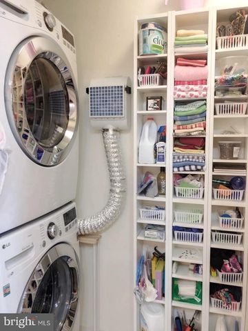 $350,000 | 1600 Arch Street, Unit 1215, Philadelphia, PA 19103