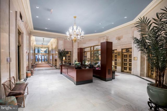 $350,000 | 1600 Arch Street, Unit 1215, Philadelphia, PA 19103