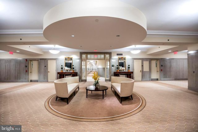 $350,000 | 1600 Arch Street, Unit 1215, Philadelphia, PA 19103