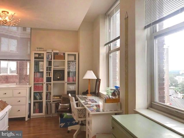 $350,000 | 1600 Arch Street, Unit 1215, Philadelphia, PA 19103