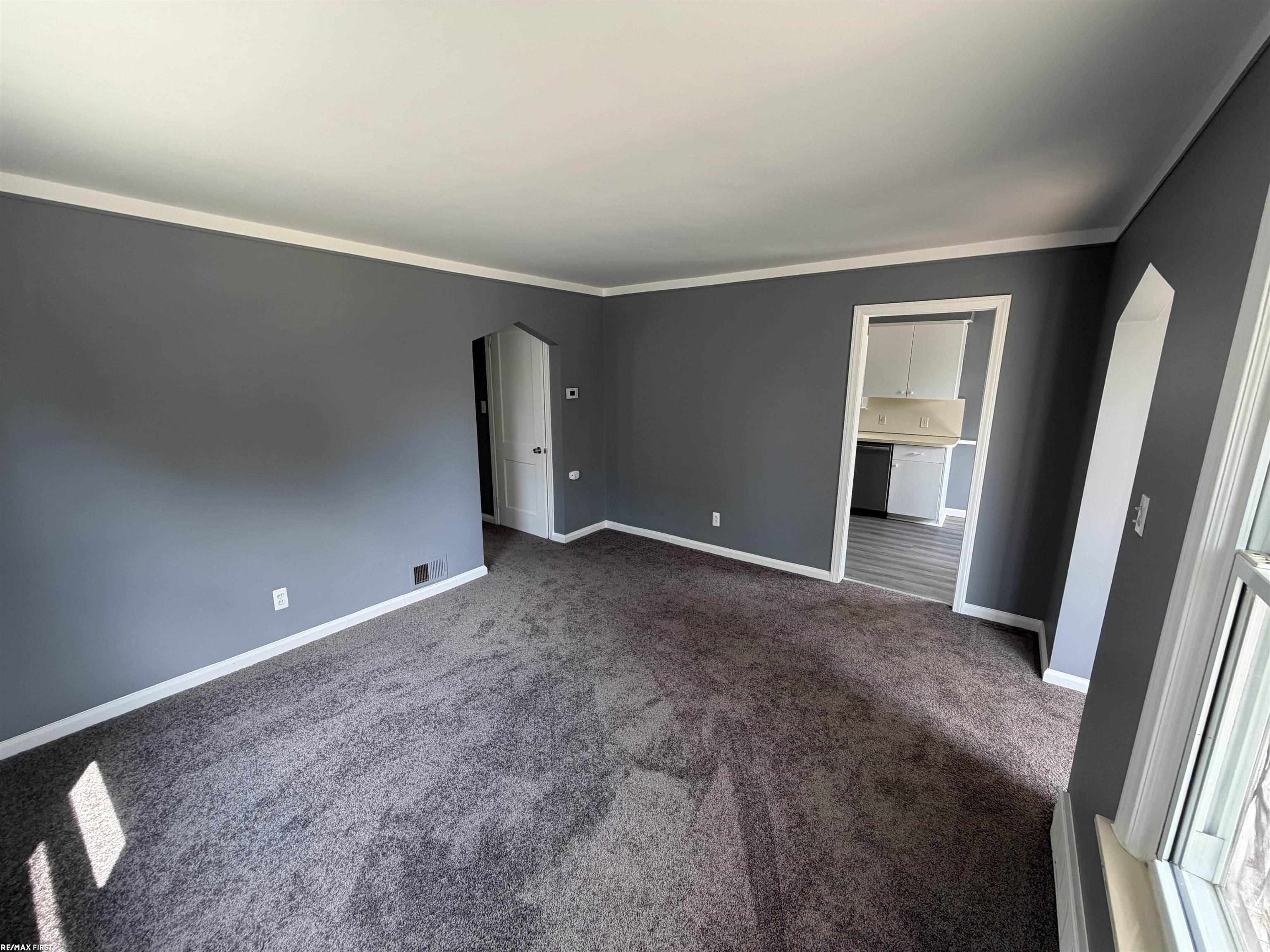 22829 Normandy Avenue Eastpointe, MI 48021 - Photo 10 of 35