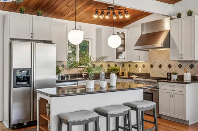 $995,000 | 7249 Wild Currant Way, Oakland, CA 94611