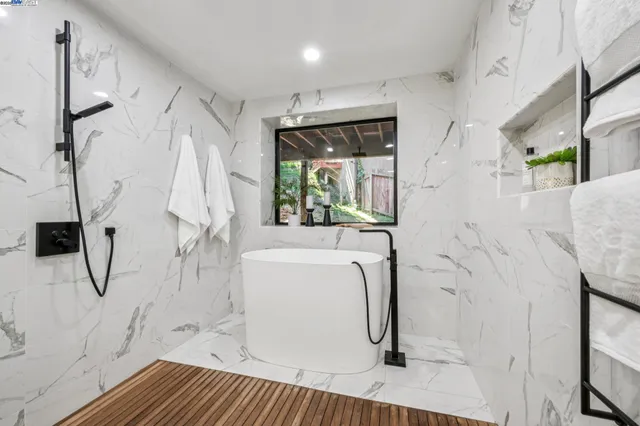 $995,000 | 7249 Wild Currant Way, Oakland, CA 94611