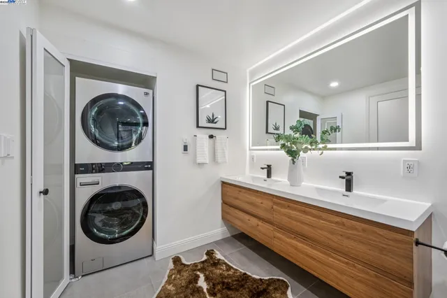 $995,000 | 7249 Wild Currant Way, Oakland, CA 94611