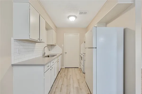 $1,300 | 805 San Benito Drive, College Station, TX 77845