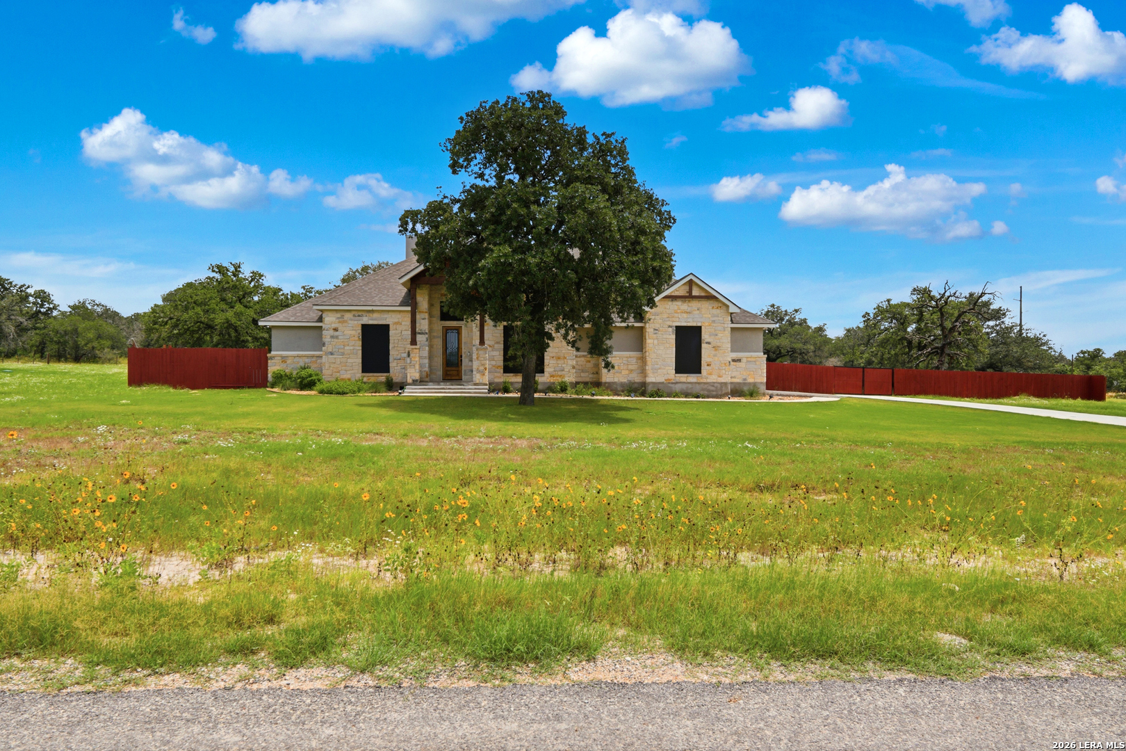 104 Hondo Ridge La Vernia, TX 78121 - Photo 4 of 36