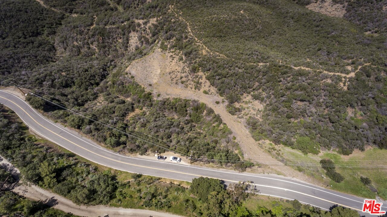 1747 Decker Road Malibu, CA 90265 - Photo 3 of 6