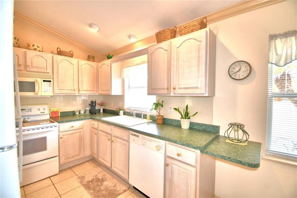 23 Armadillo Road Frostproof, FL 33843 - Photo 16 of 47