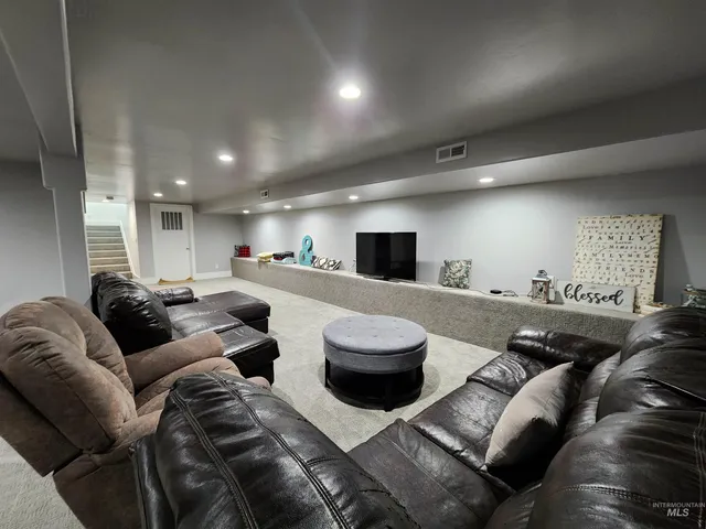 $695,000 | 150 West Main Street, Oakley, ID 83346