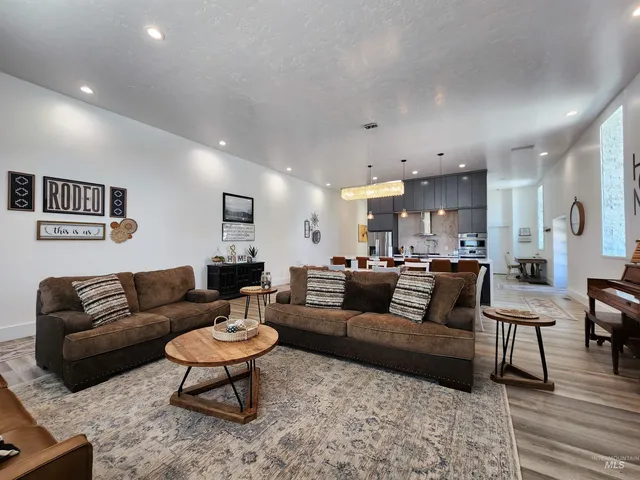 $695,000 | 150 West Main Street, Oakley, ID 83346