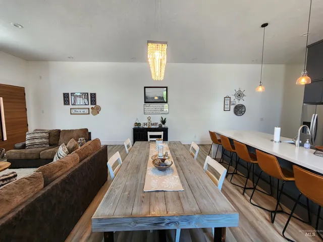 $695,000 | 150 West Main Street, Oakley, ID 83346