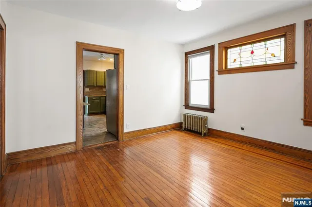 $4,300 | 170 West 4th Street, Clifton, NJ 07011