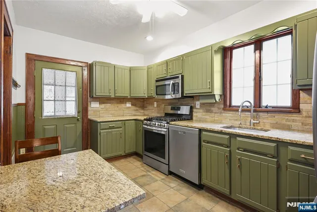 $4,300 | 170 West 4th Street, Clifton, NJ 07011