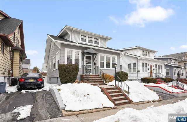 $4,300 | 170 West 4th Street, Clifton, NJ 07011