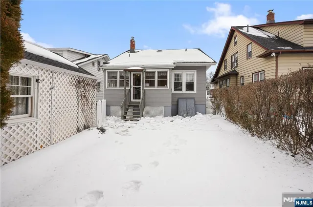 $4,300 | 170 West 4th Street, Clifton, NJ 07011