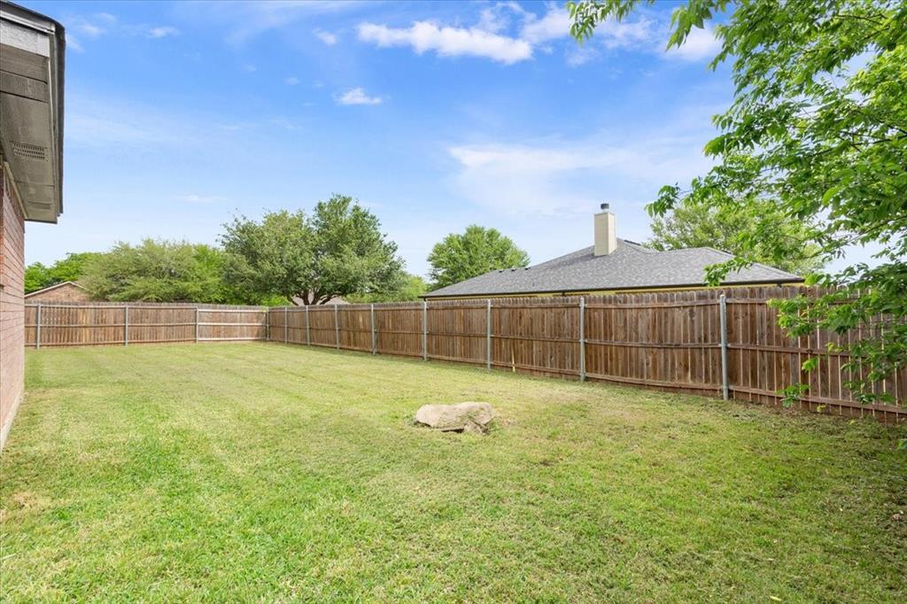 10817 Lilry Road Waco, TX 76708 - Photo 24 of 27 View of fenced backyard