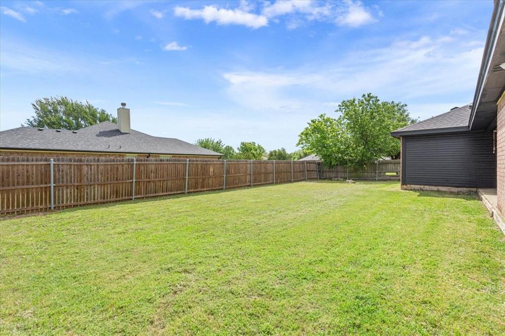 10817 Lilry Road Waco, TX 76708 - Photo 27 of 27 View of fenced backyard