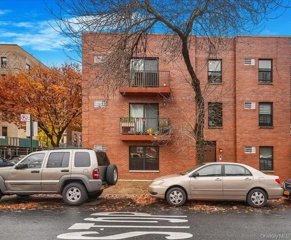 a car parked in front of a building