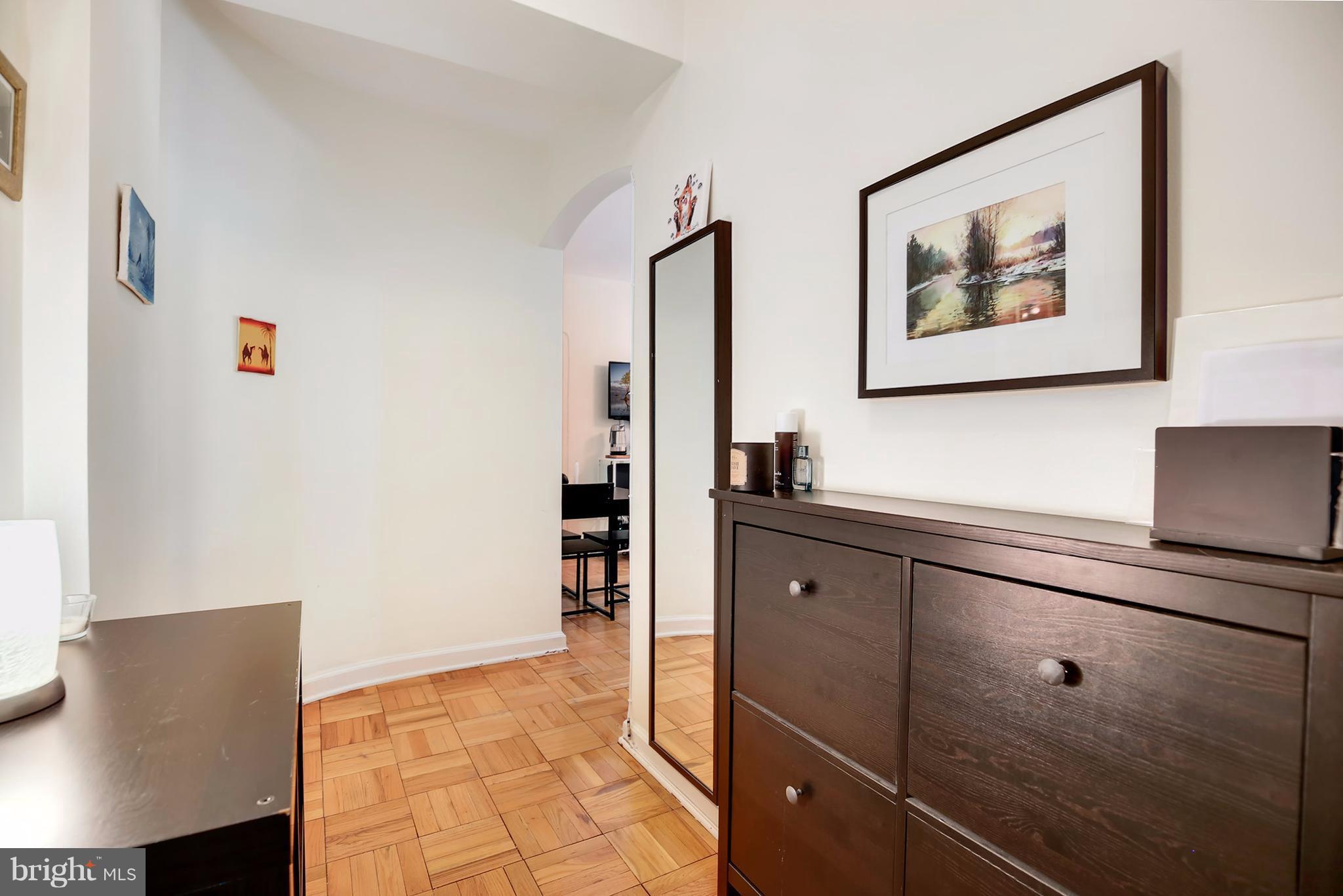 1 Scott Circle Northwest, Unit 213 Washington, DC 20005 - Photo 5 of 26 Interior (General)