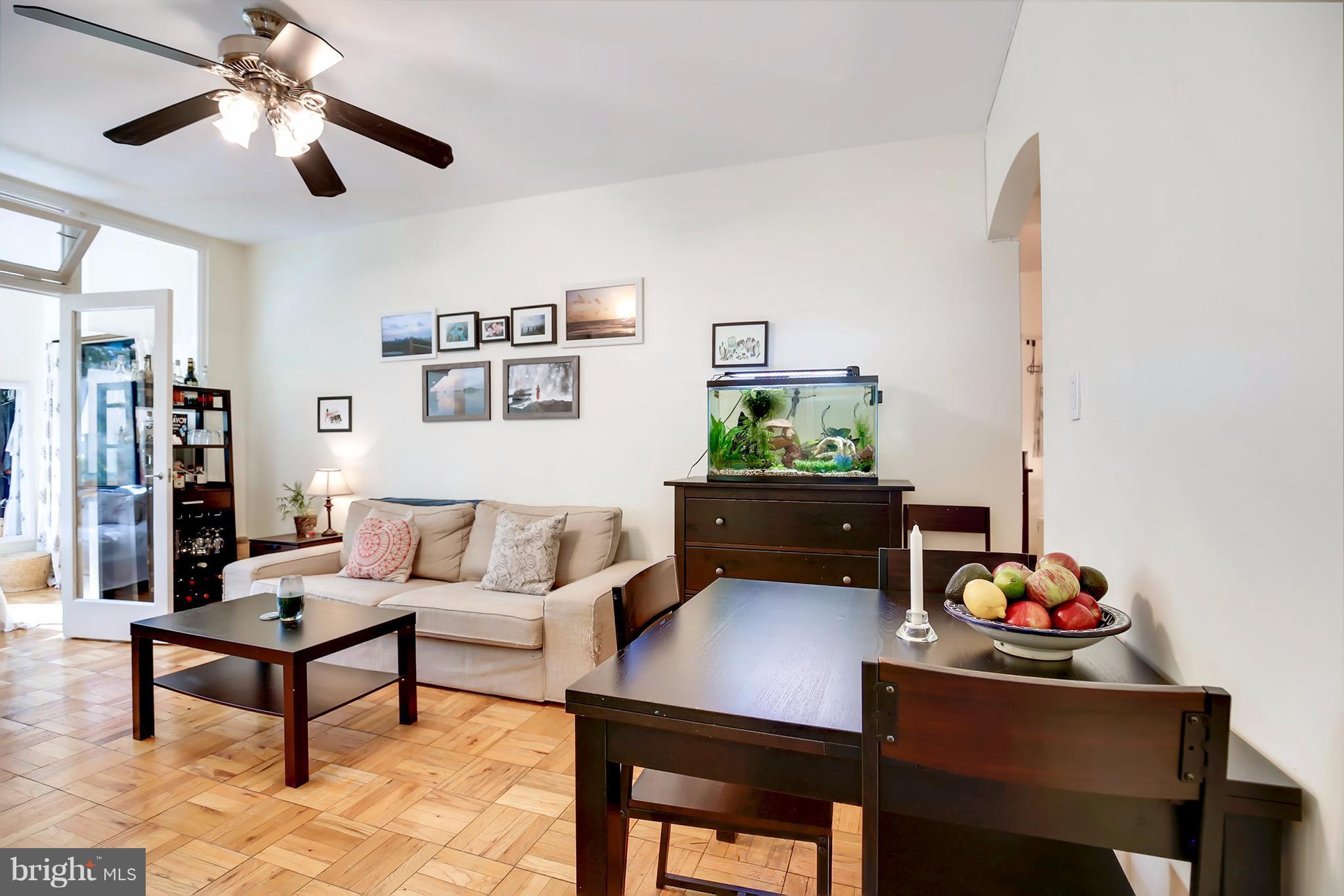 1 Scott Circle Northwest, Unit 213 Washington, DC 20005 - Photo 7 of 26 Living Room