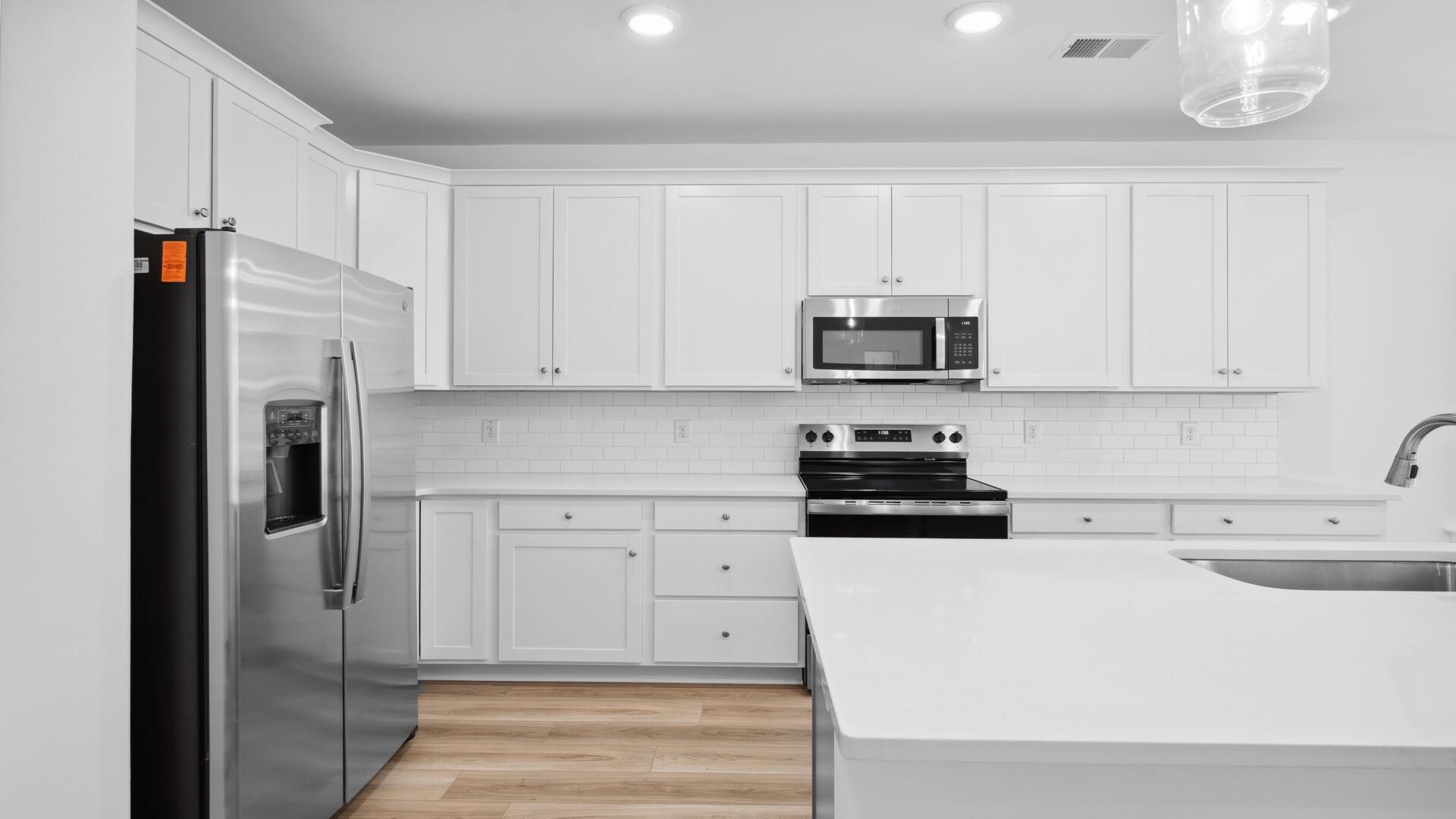 448 Cadbury Loop Summerville, SC 29486 - Photo 8 of 25 Kitchen